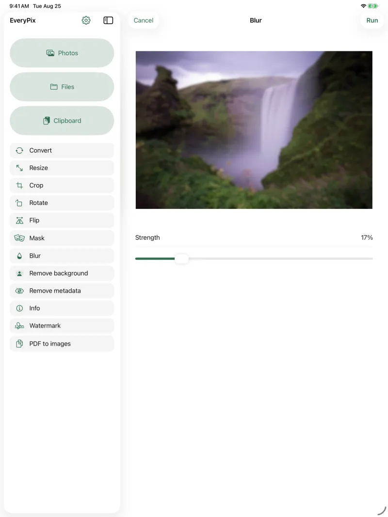 The large blur preview, with the slider underneath